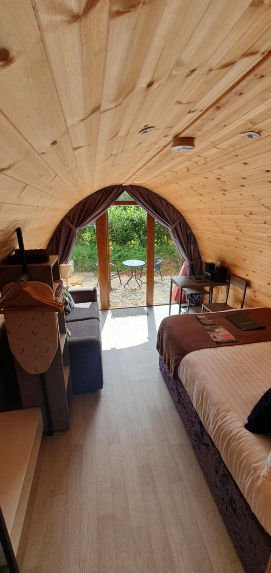 קיל איירן Priory Glamping Pods And Guest Accommodation מראה חיצוני תמונה